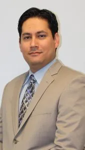Dr. Julio Espinoza